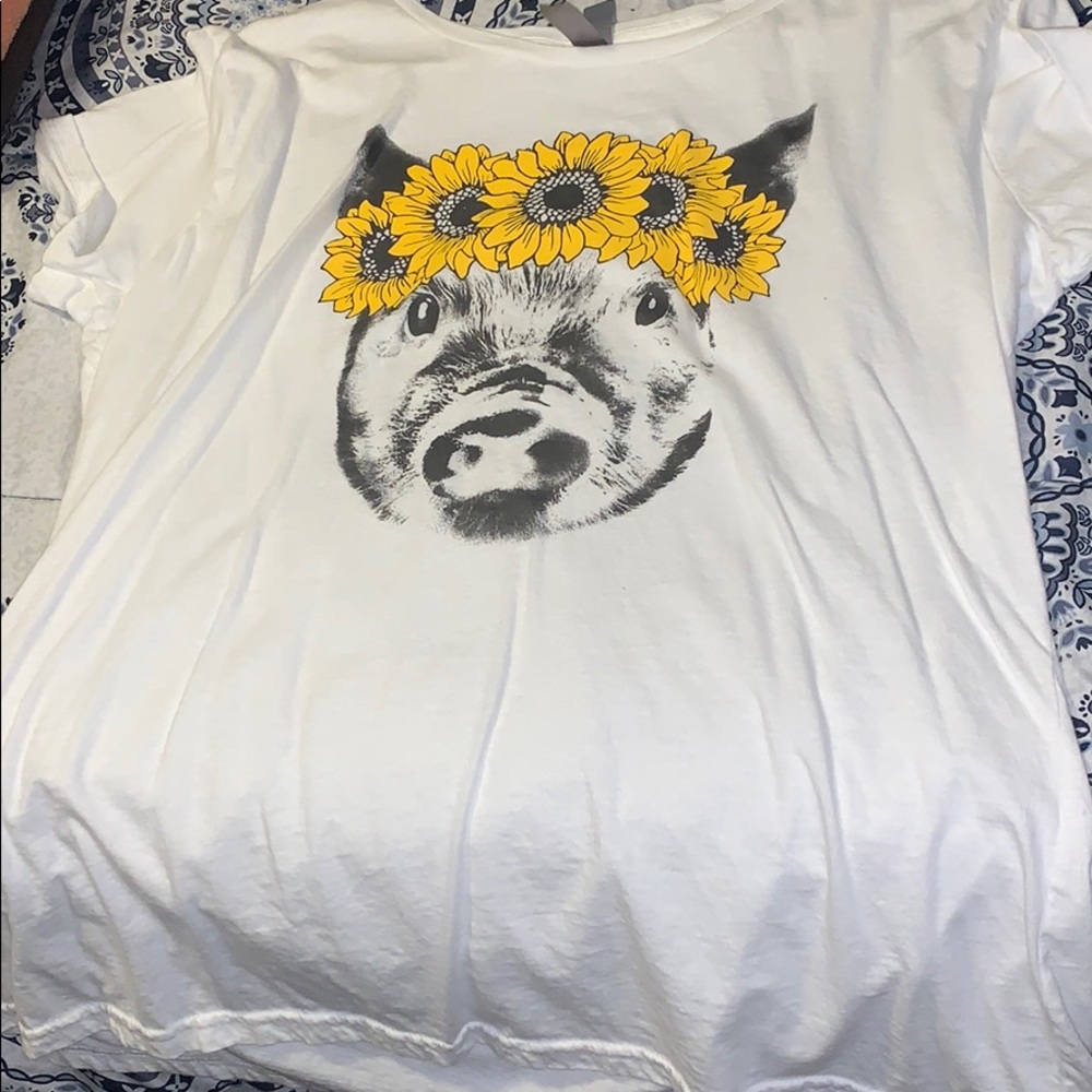 Short sleeve graphic